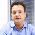funcionario-concessionaria